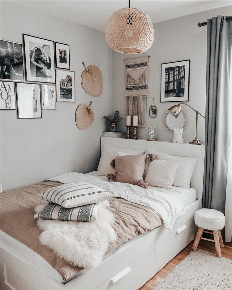 Small bedroom decor ideas space saving, include modern design, rustic ideas and more. If you want to try small bedroom decor, you can browse our website from time to time. #bedroomdecor #smallbedroom #bedroomideas #homedecor