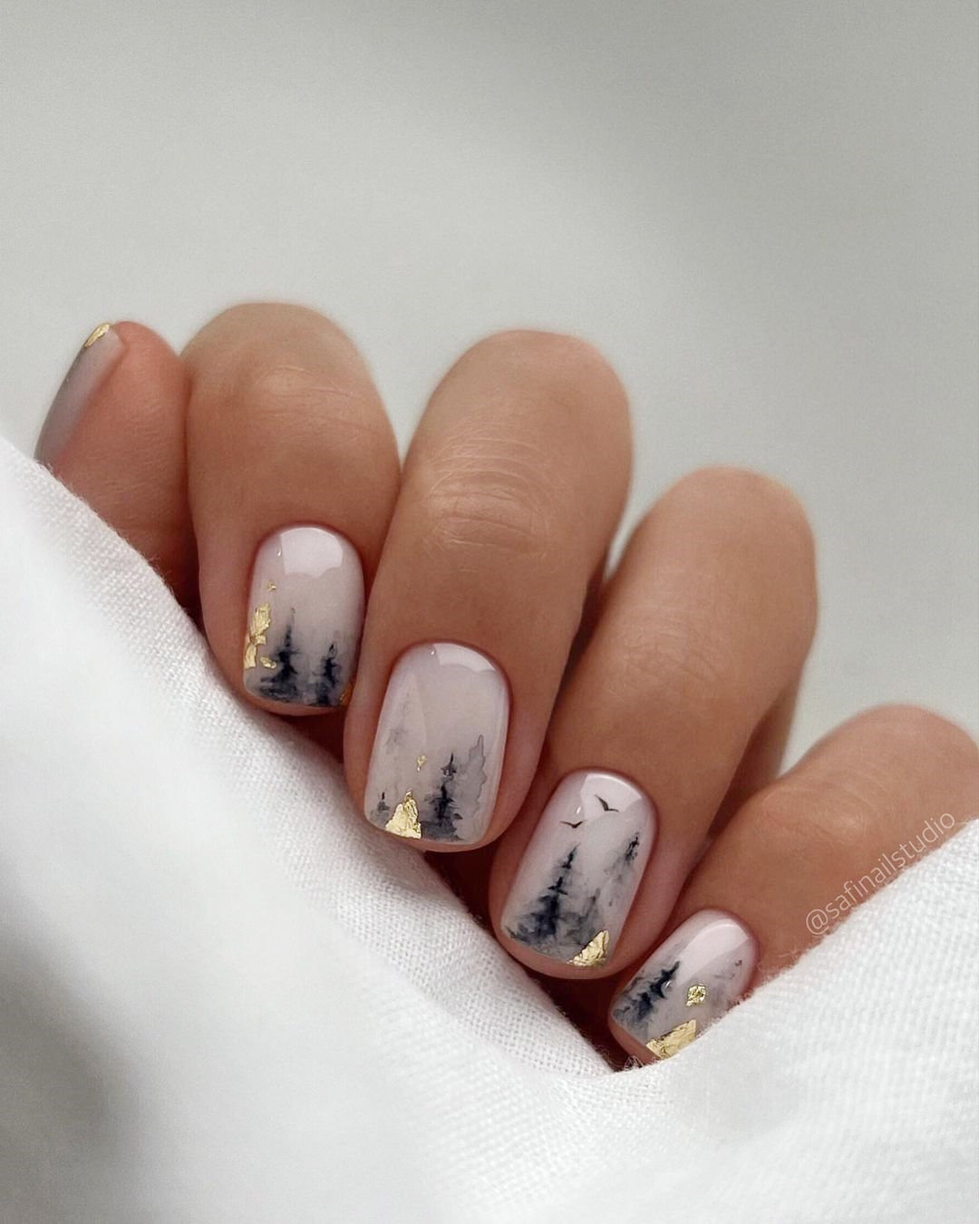 35+ White Nail Designs Perfect for Winter Season