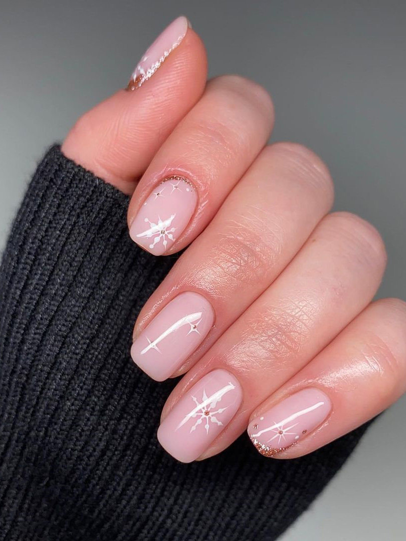 35+ White Nail Designs Perfect for Winter Season