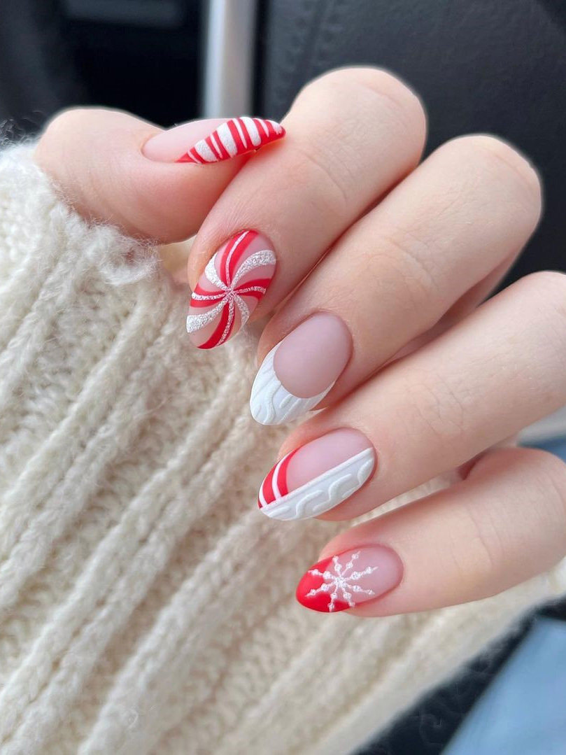 35 Best New Year's Nails Ideas and Designs to Try for 2023