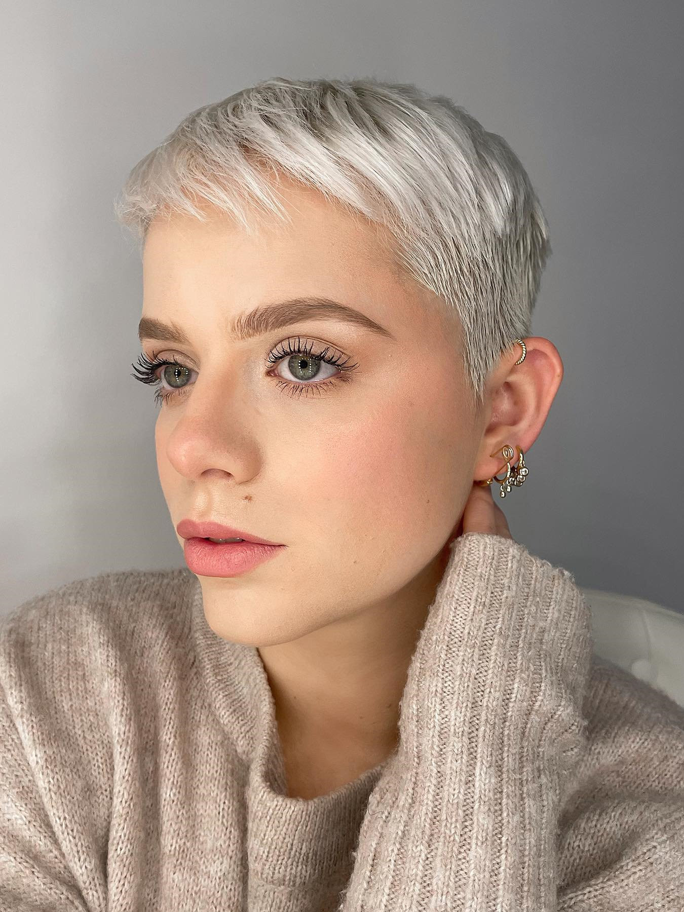 30 Trendy Short Haircuts for Women In 2024