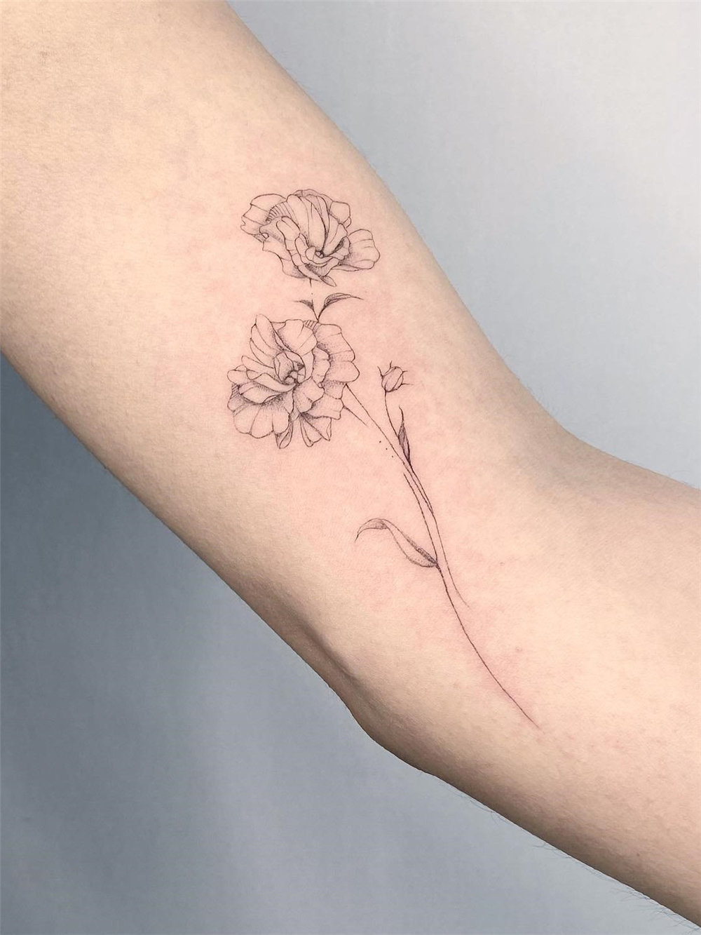 small tattoo for women, small tattoos with meaning, simple small tattoos for women, cute small tattoo ideas, #smalltattoos simpletattoos #tattoosforwomen