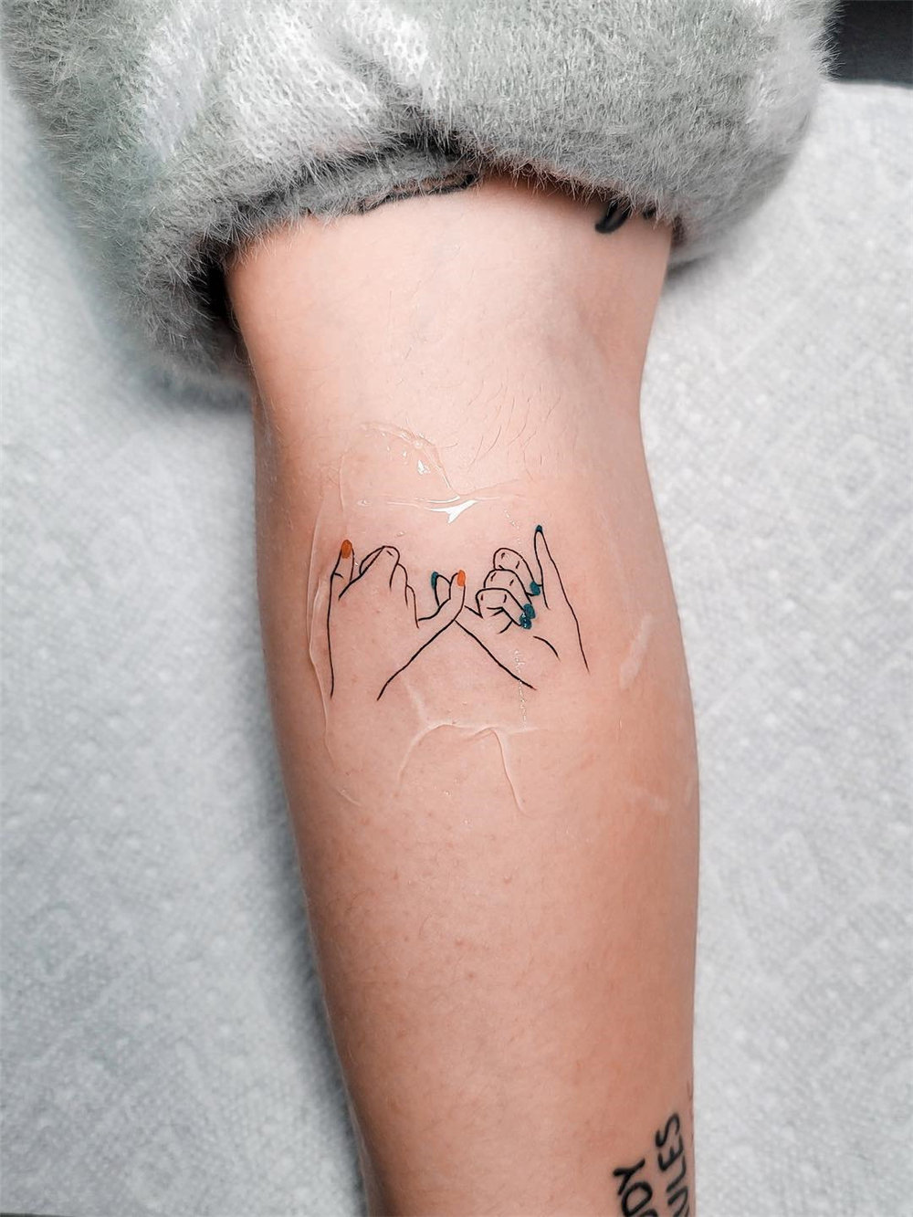 small tattoo for women, small tattoos with meaning, simple small tattoos for women, cute small tattoo ideas, #smalltattoos simpletattoos #tattoosforwomen