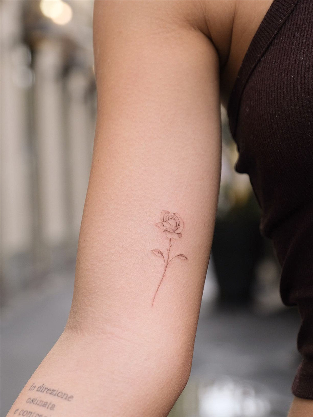 Rose Tattoo Ideas, Beautiful Rose Tattoos for Women, fineline rose tattoo ideas, simple rose tattoo designs