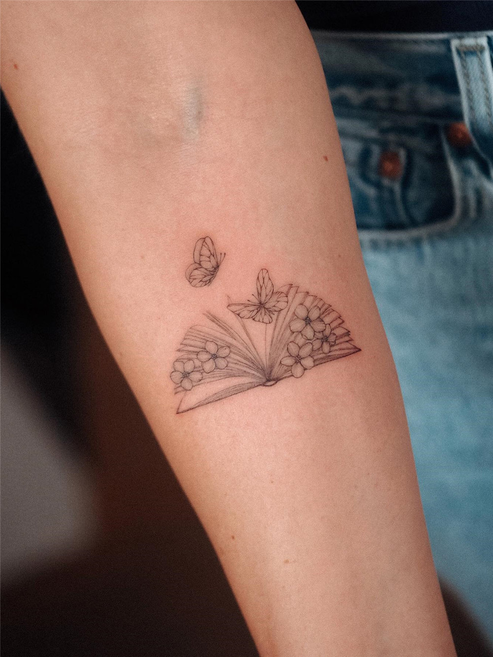 35 Small Tattoos With Meanings For Women