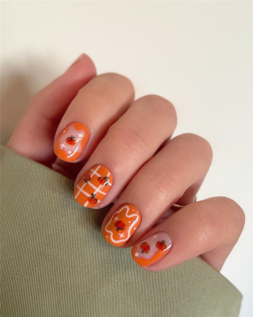 Cute Pumpkin Nails