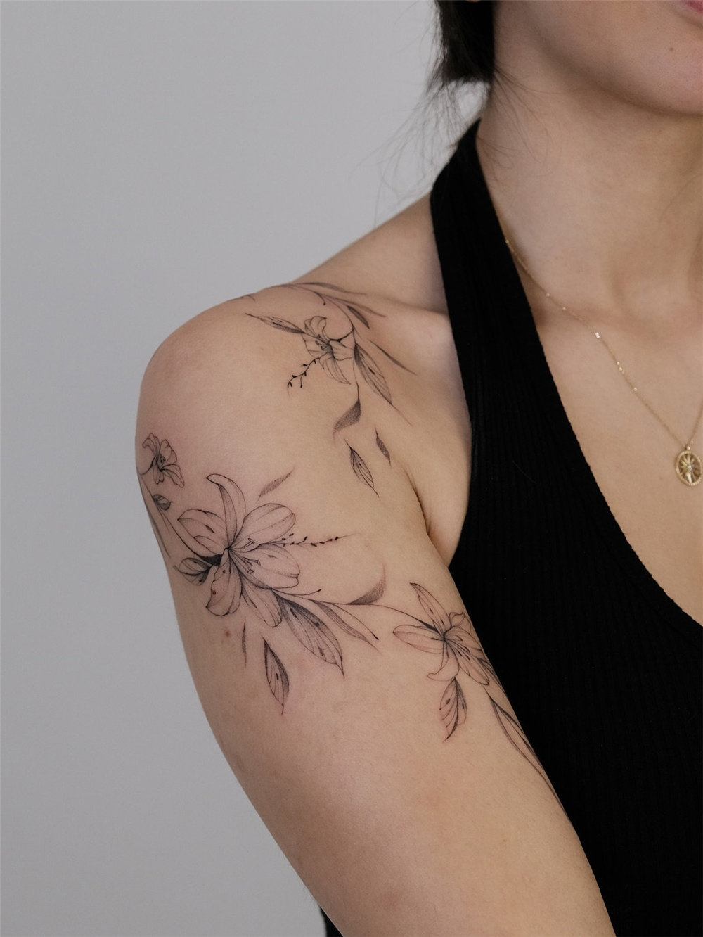 60+ Fine Line Tattoos with Meaning for Women | Simple & Small Tattoo Ideas