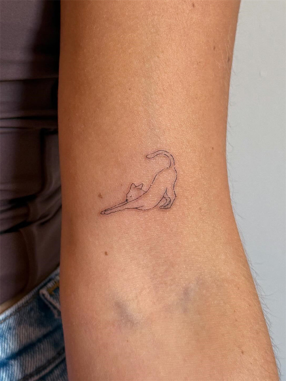 60+ Fine Line Tattoos with Meaning for Women | Simple & Small Tattoo Ideas