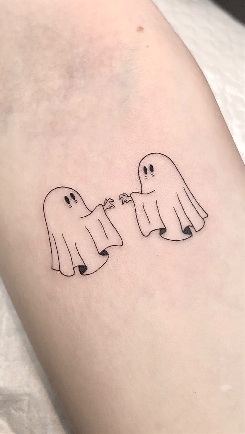 60+ Fine Line Tattoos with Meaning for Women | Simple & Small Tattoo Ideas