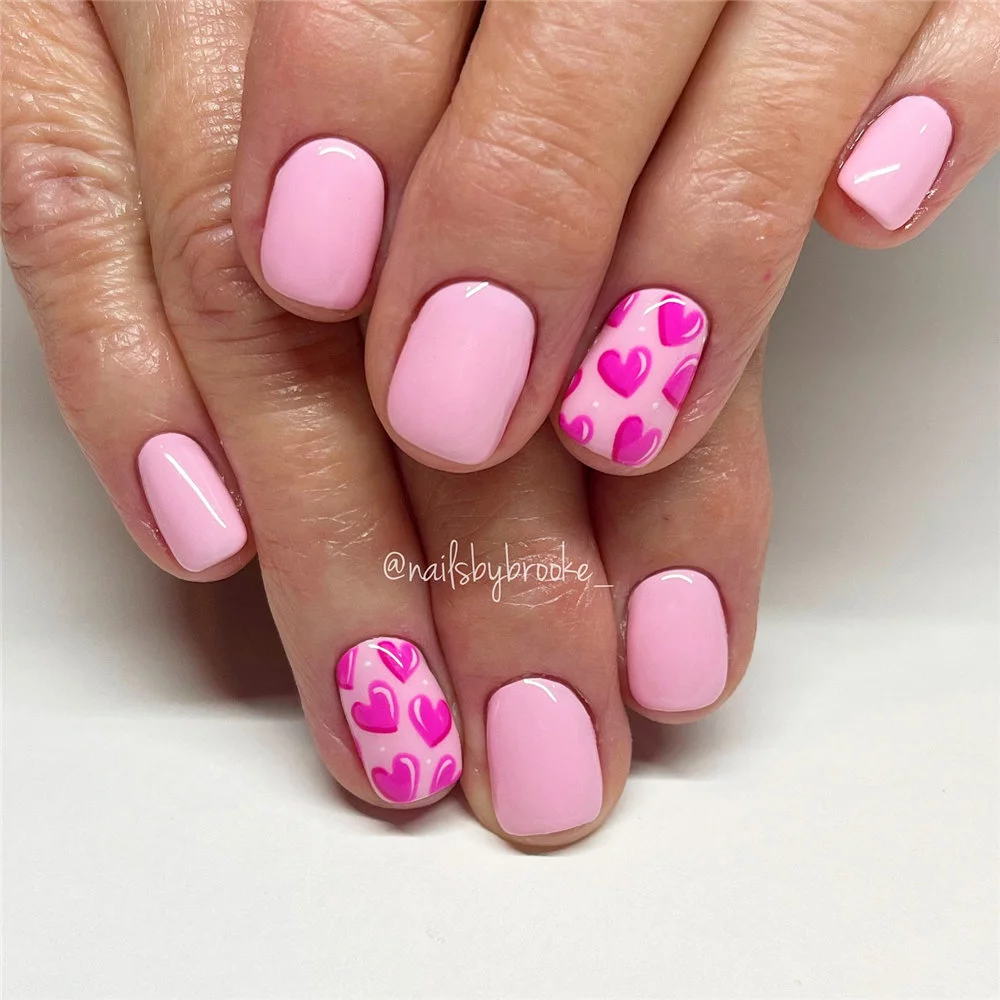 30+ Cute and Sweet Valentine’s Day Nail Designs