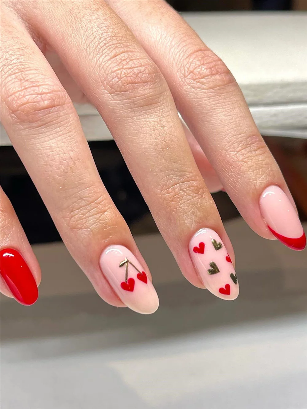 30+ Cute and Sweet Valentine’s Day Nail Designs