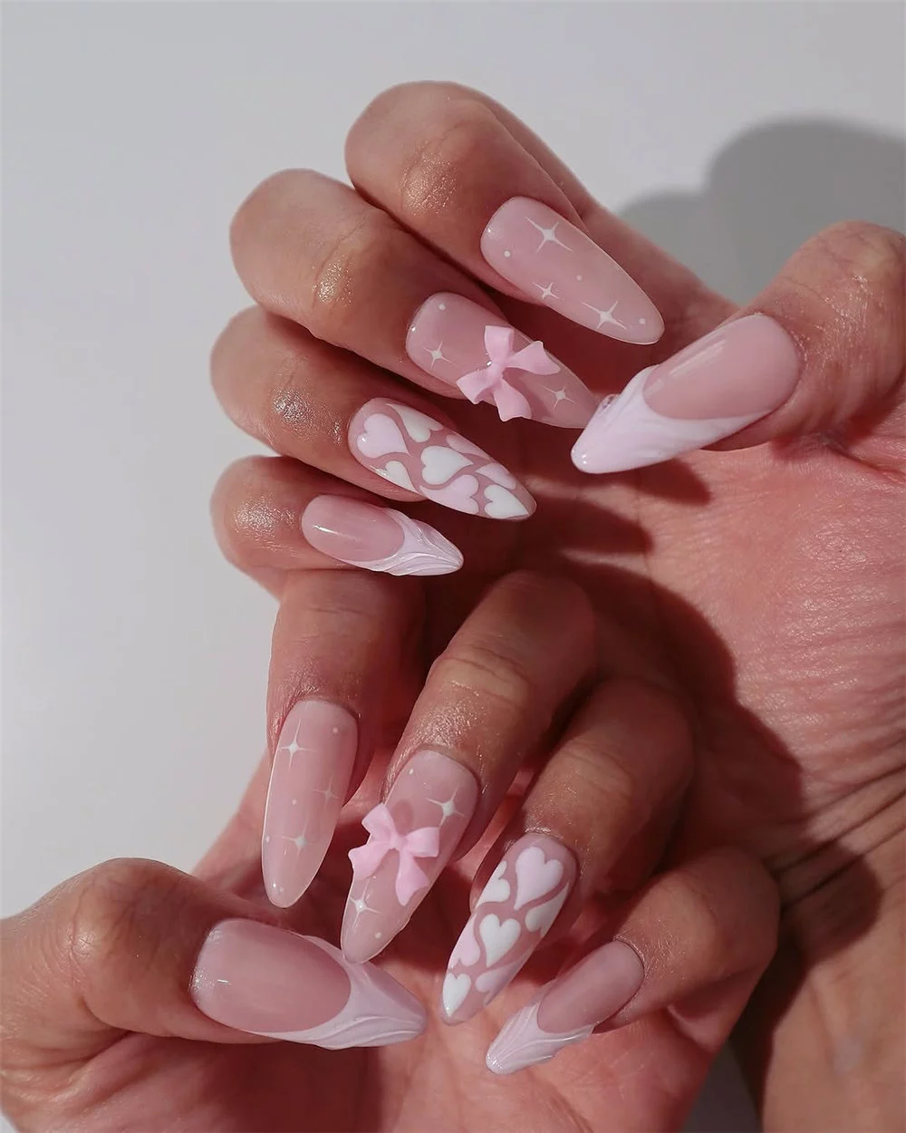 30+ Cute and Sweet Valentine’s Day Nail Designs