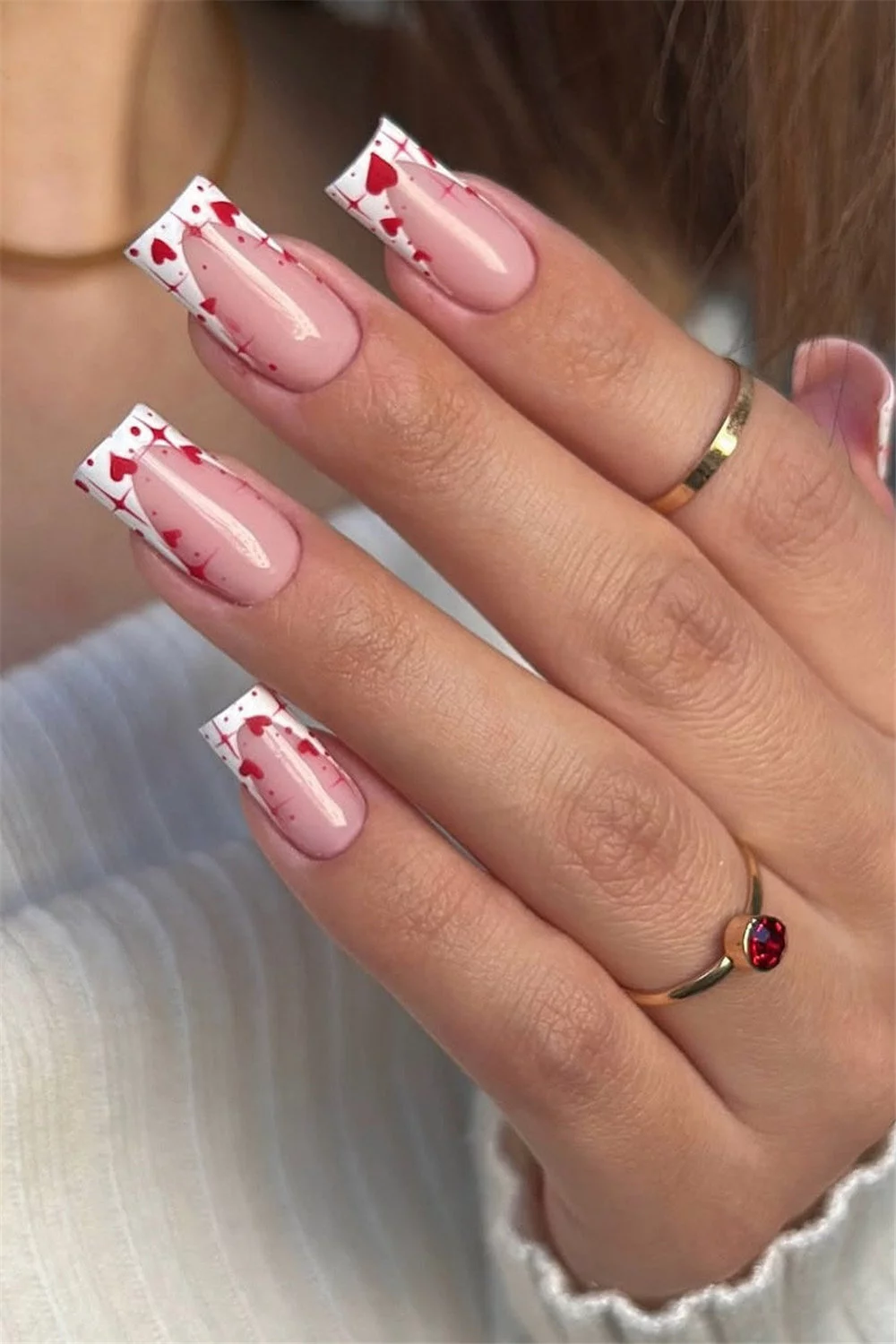 30+ Cute and Sweet Valentine’s Day Nail Designs