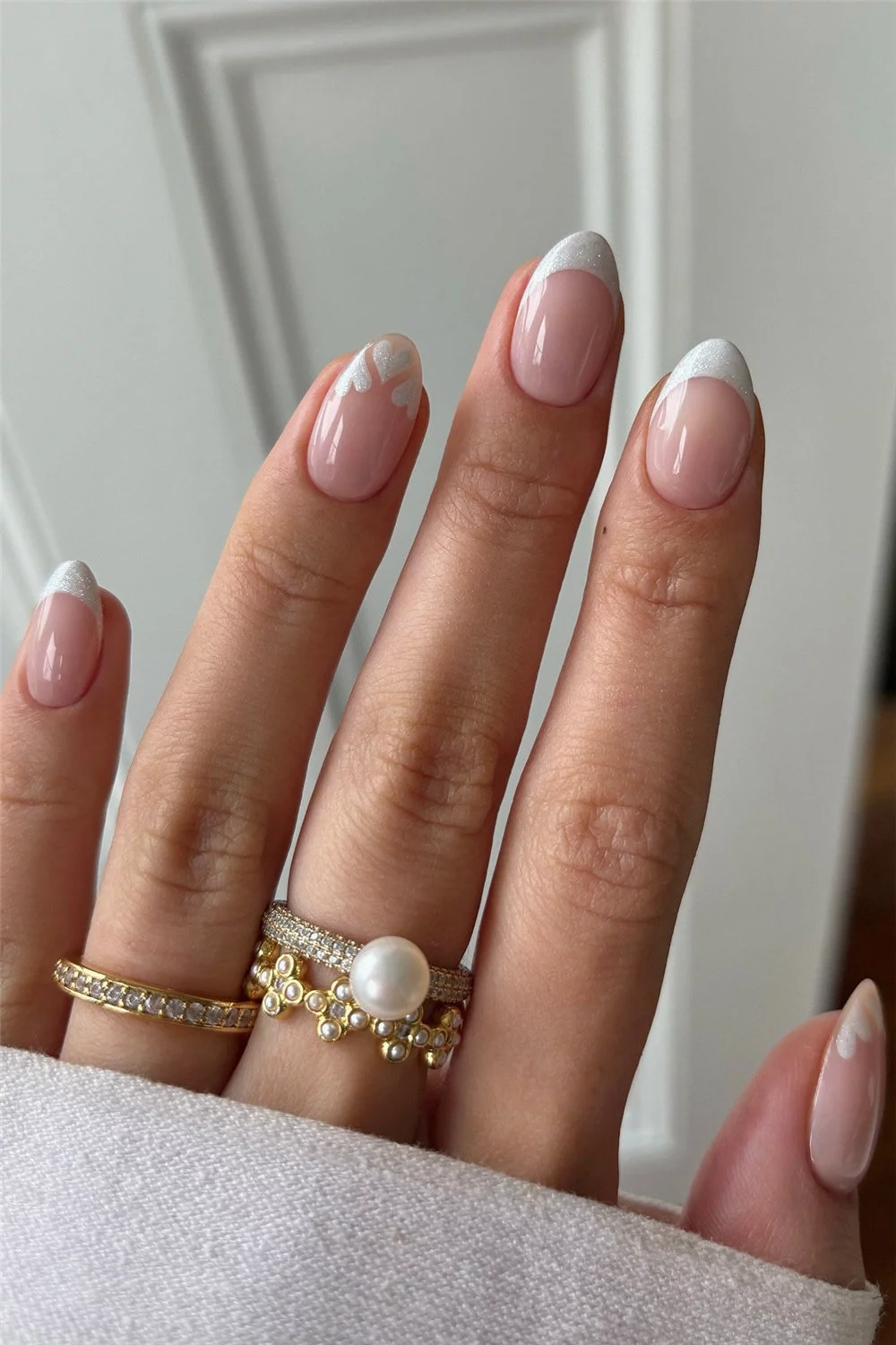 30+ Cute and Sweet Valentine’s Day Nail Designs