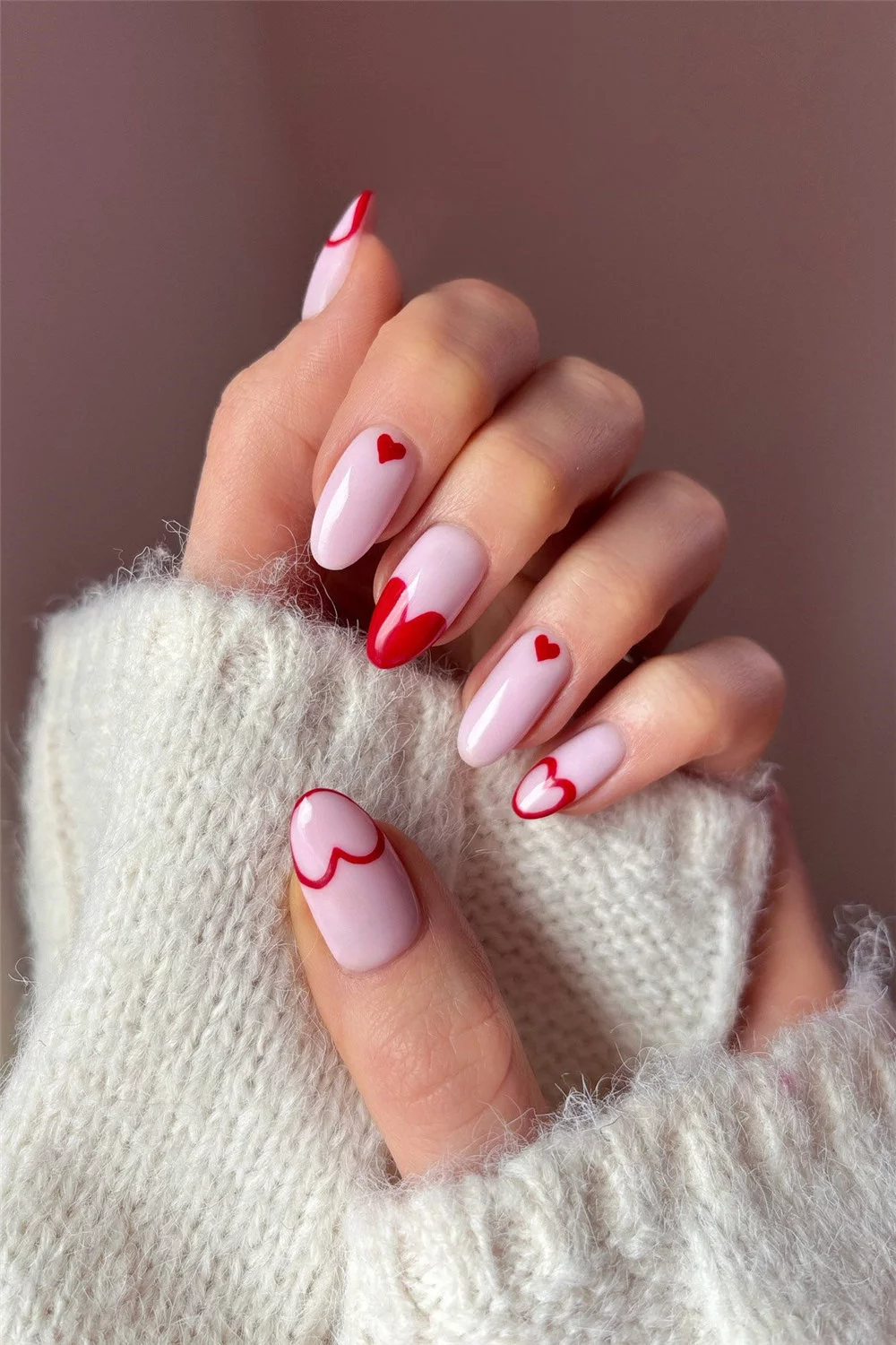 30+ Cute and Sweet Valentine’s Day Nail Designs