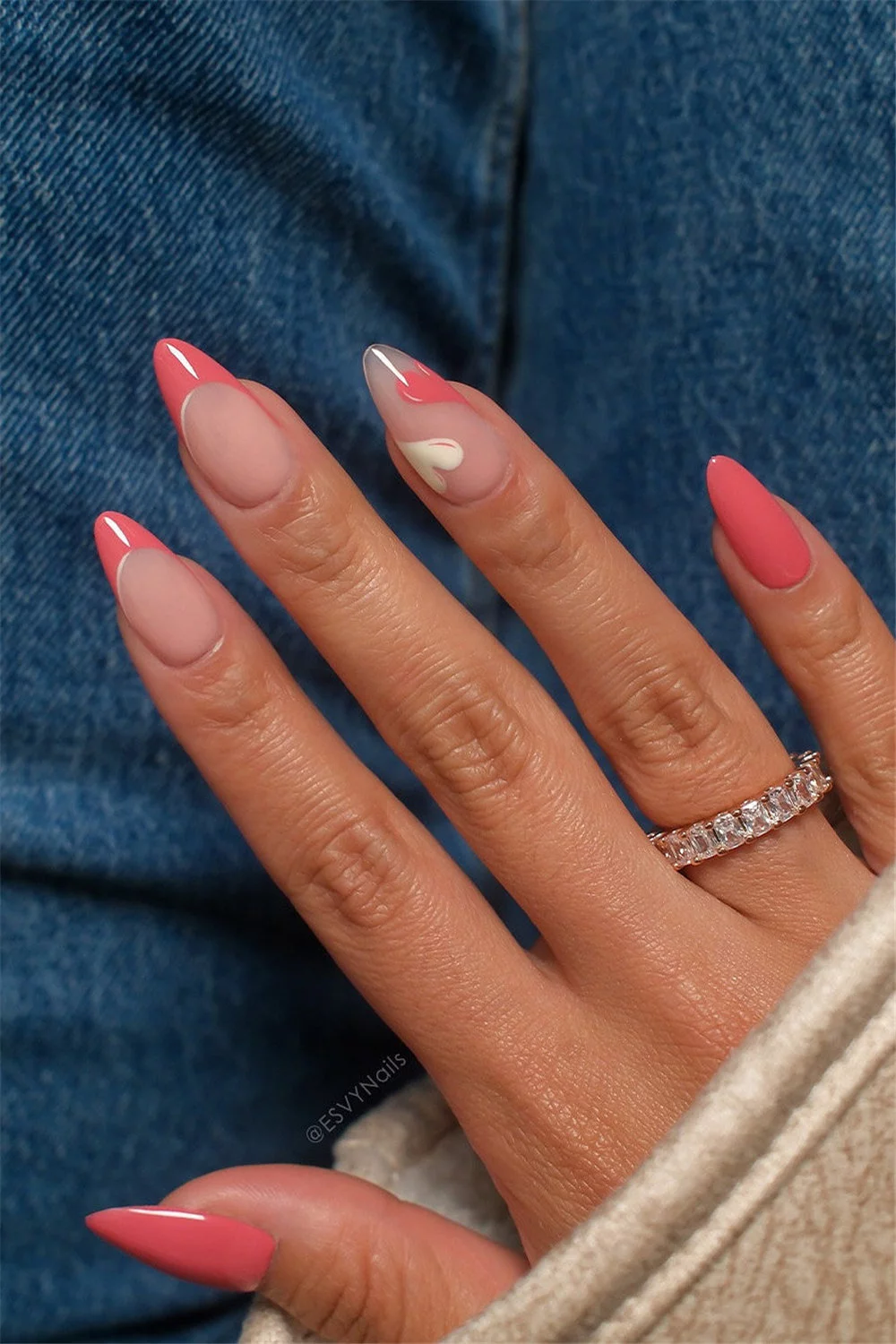 30+ Cute and Sweet Valentine’s Day Nail Designs