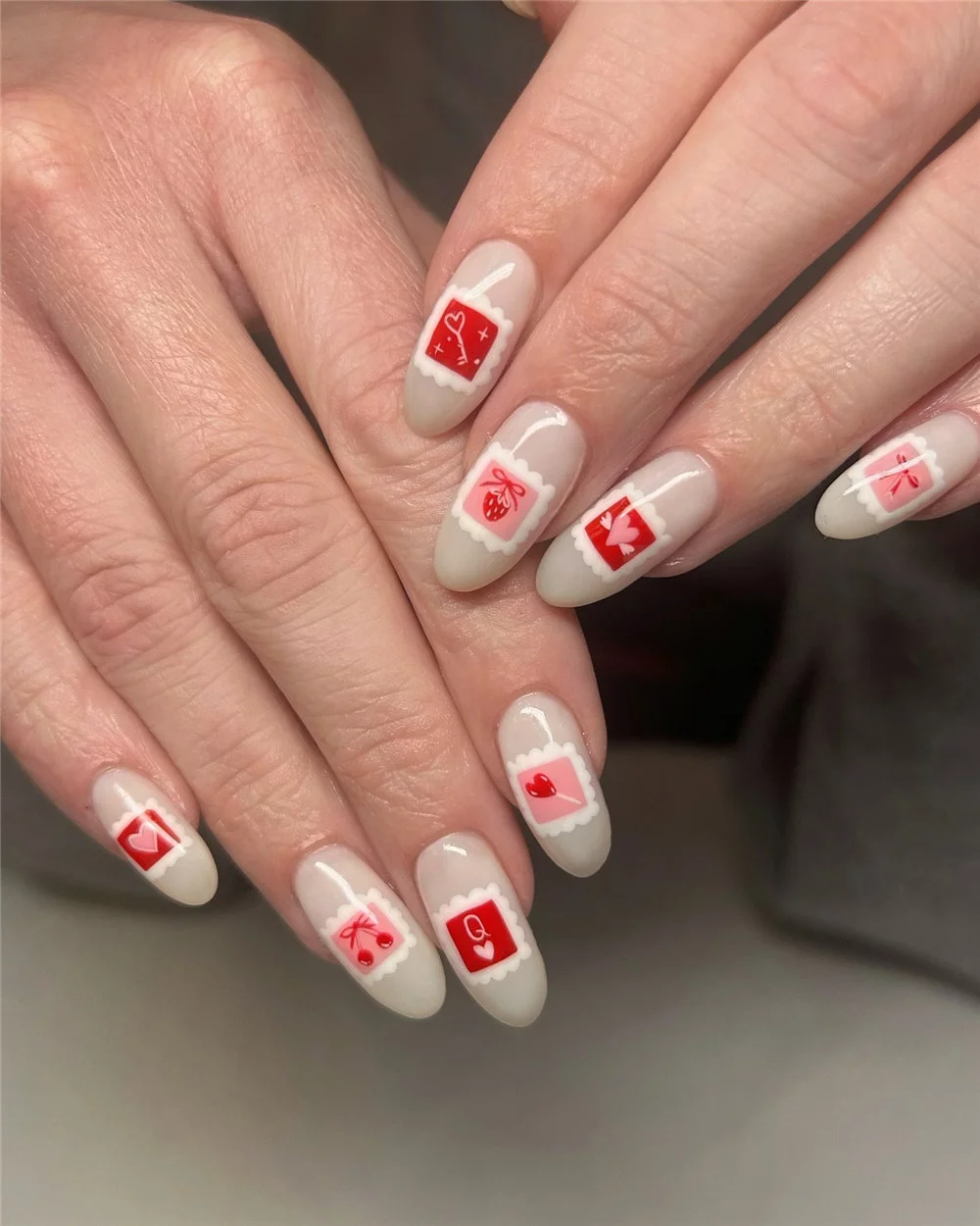 30+ Cute and Sweet Valentine’s Day Nail Designs