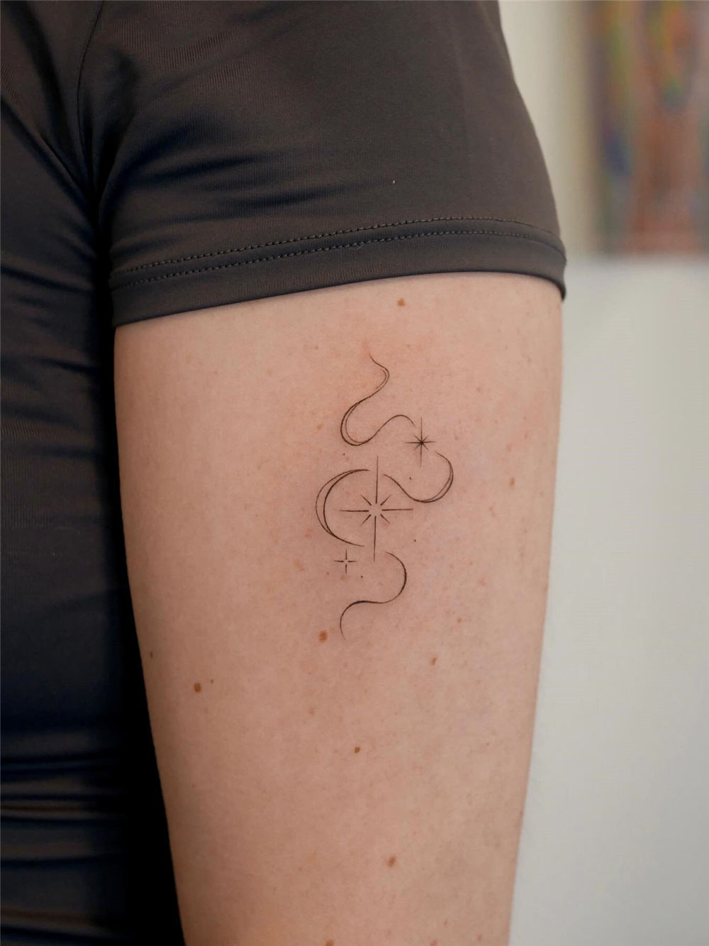 30+ Simple Fine Line Tattoo Ideas for Female