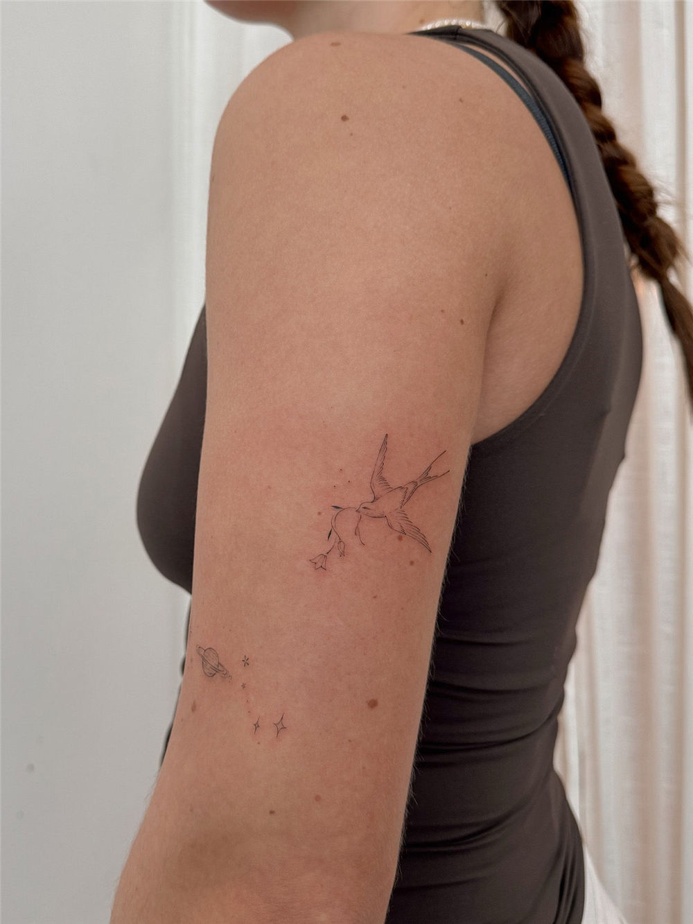 30+ Simple Fine Line Tattoo Ideas for Female