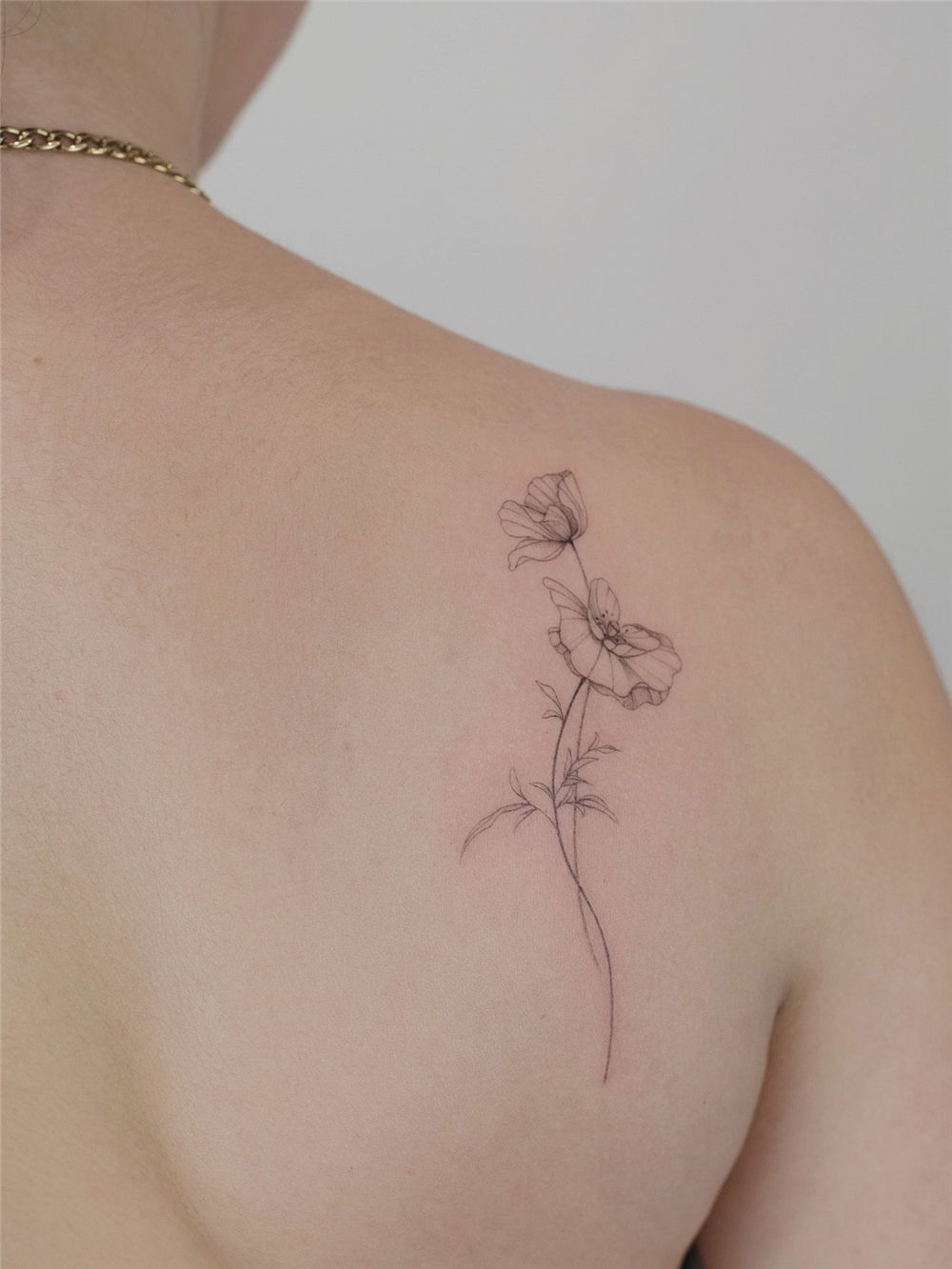 30+ Simple Fine Line Tattoo Ideas for Female