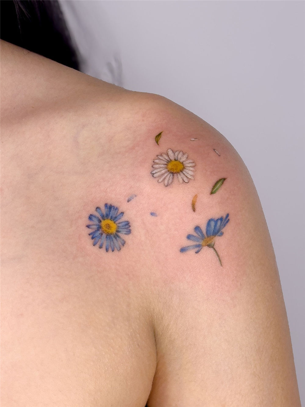 30+ Simple Fine Line Tattoo Ideas for Female