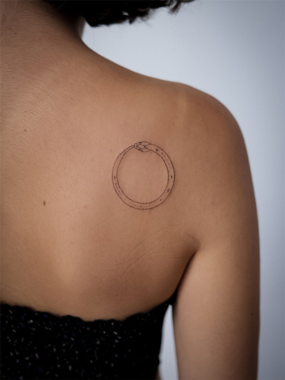 30+ Simple Fine Line Tattoo Ideas for Female