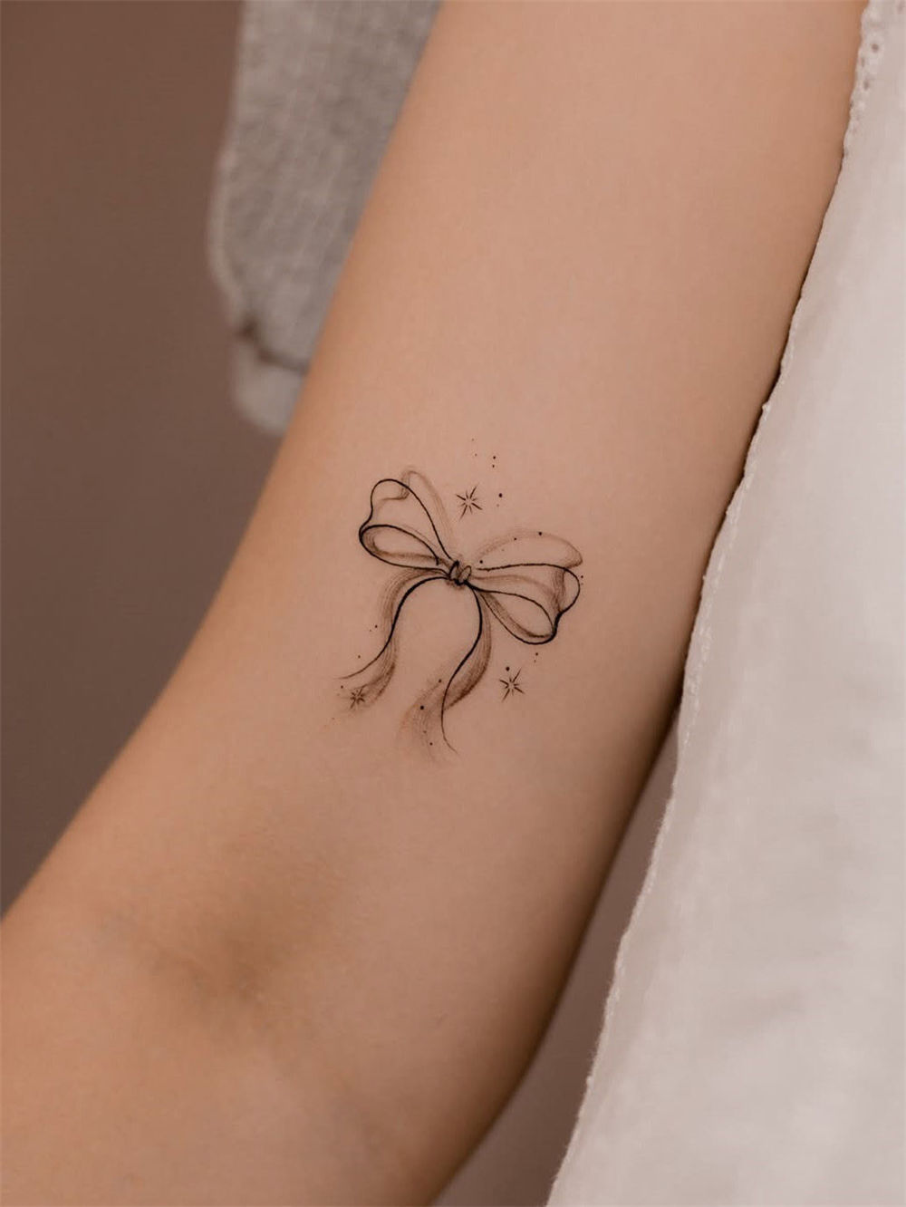 30+ Simple Fine Line Tattoo Ideas for Female