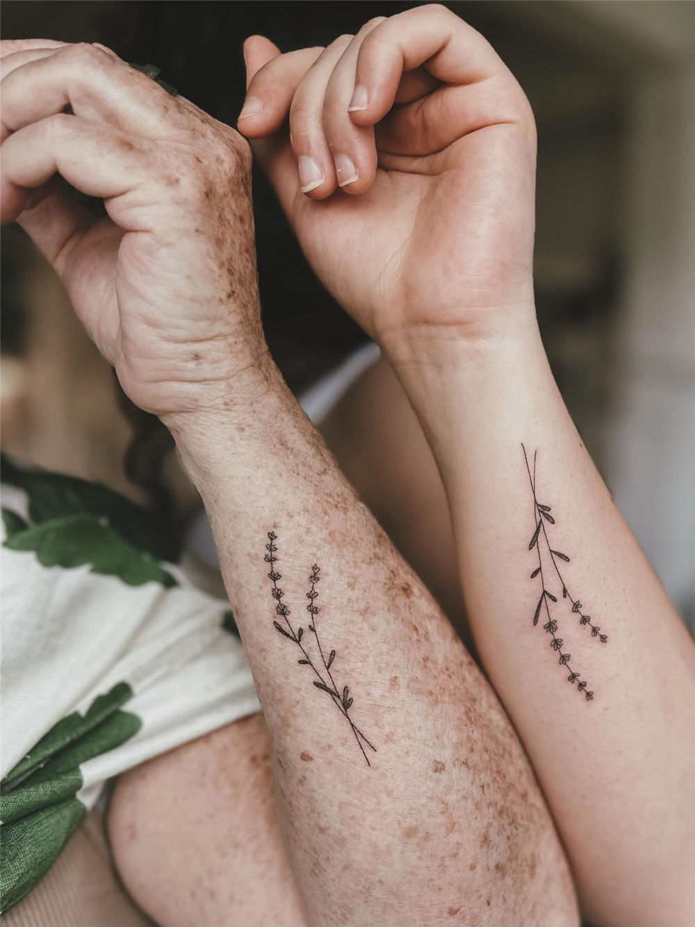 30+ Simple Fine Line Tattoo Ideas for Female