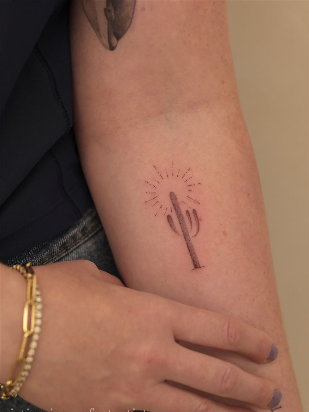 30+ Simple Fine Line Tattoo Ideas for Female
