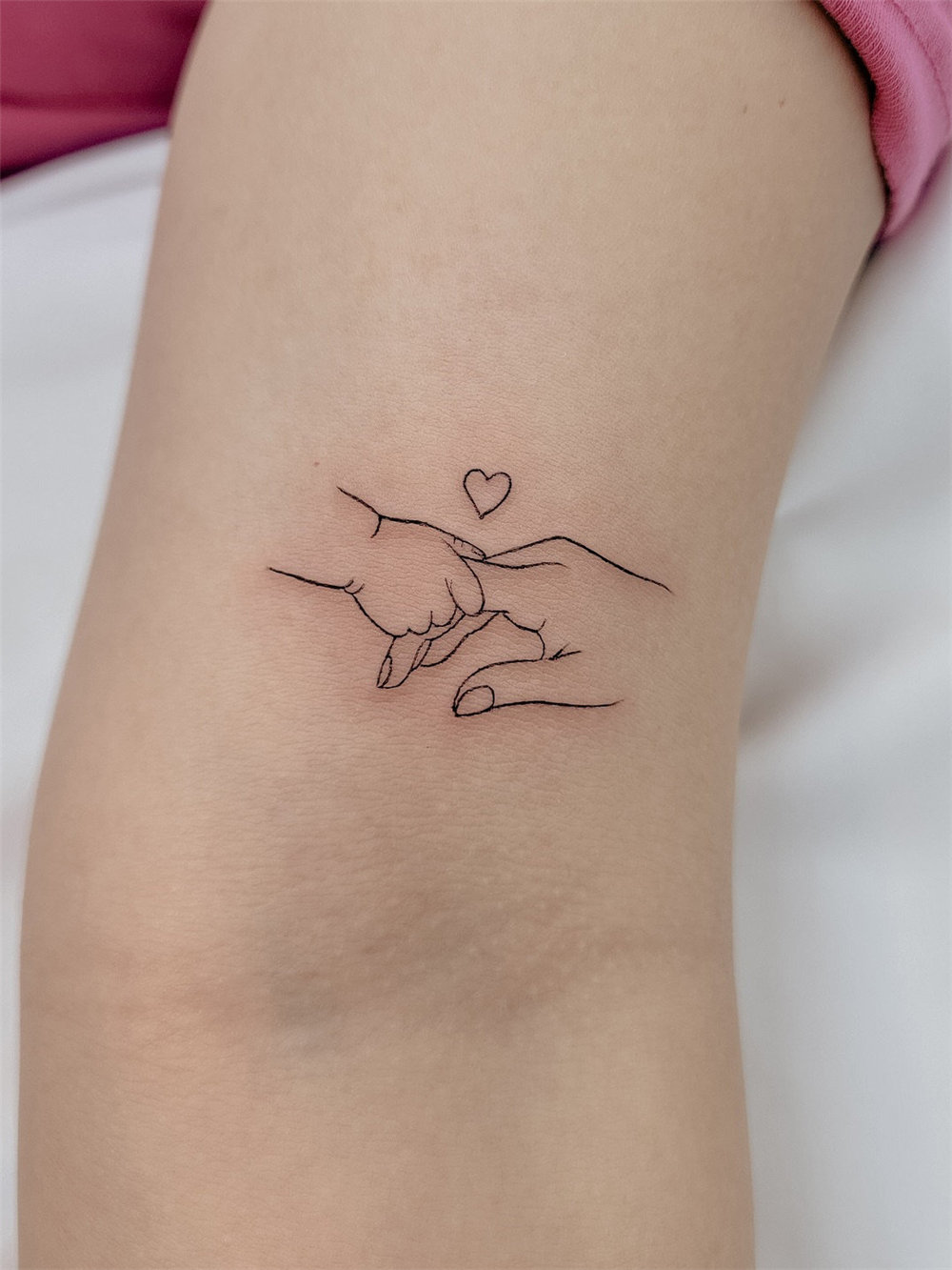 30 Simple and Small Tattoos With Meaning for Women