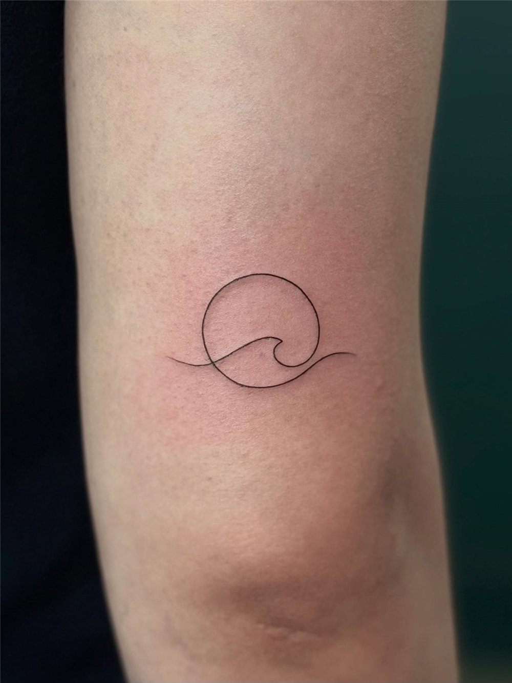 30 Simple and Small Tattoos With Meaning for Women