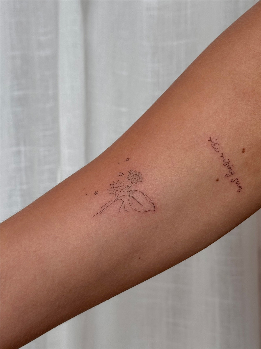 30 Simple and Small Tattoos With Meaning for Women