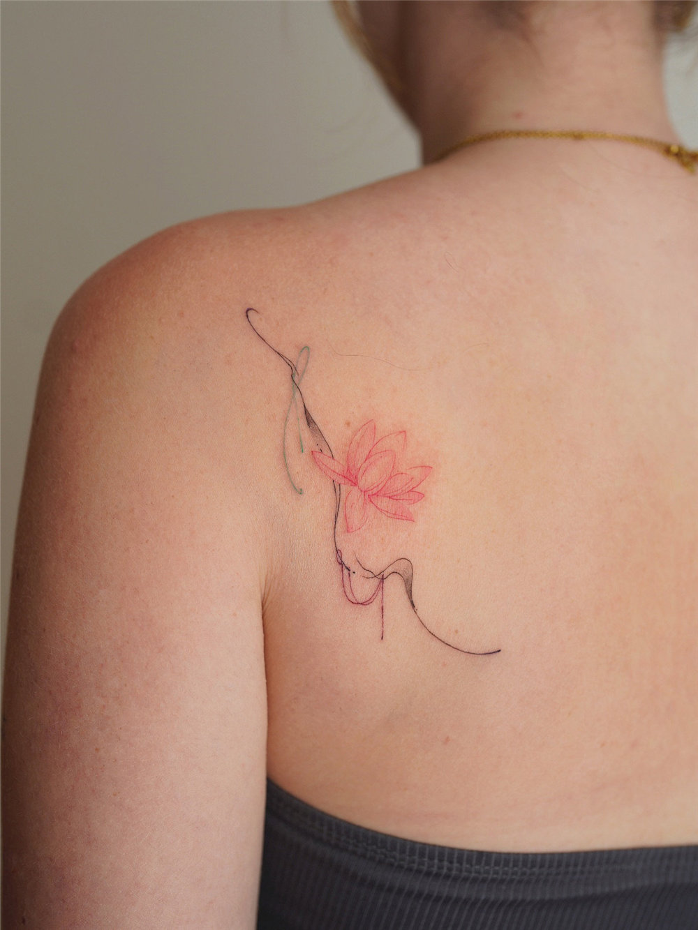 30 Simple and Small Tattoos With Meaning for Women