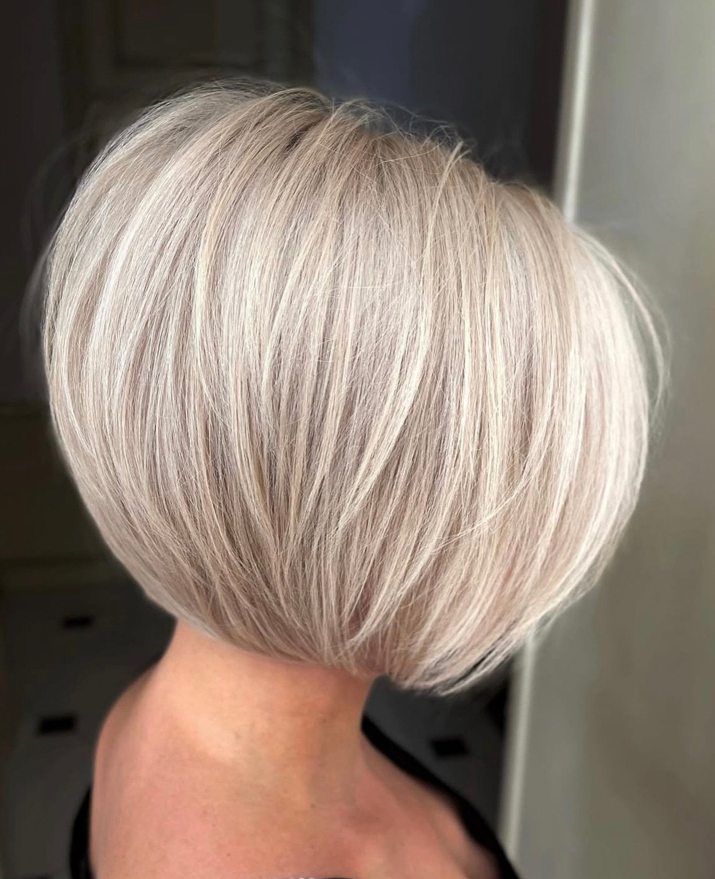 24 Trendy Short Hairstyles for Summer 2025