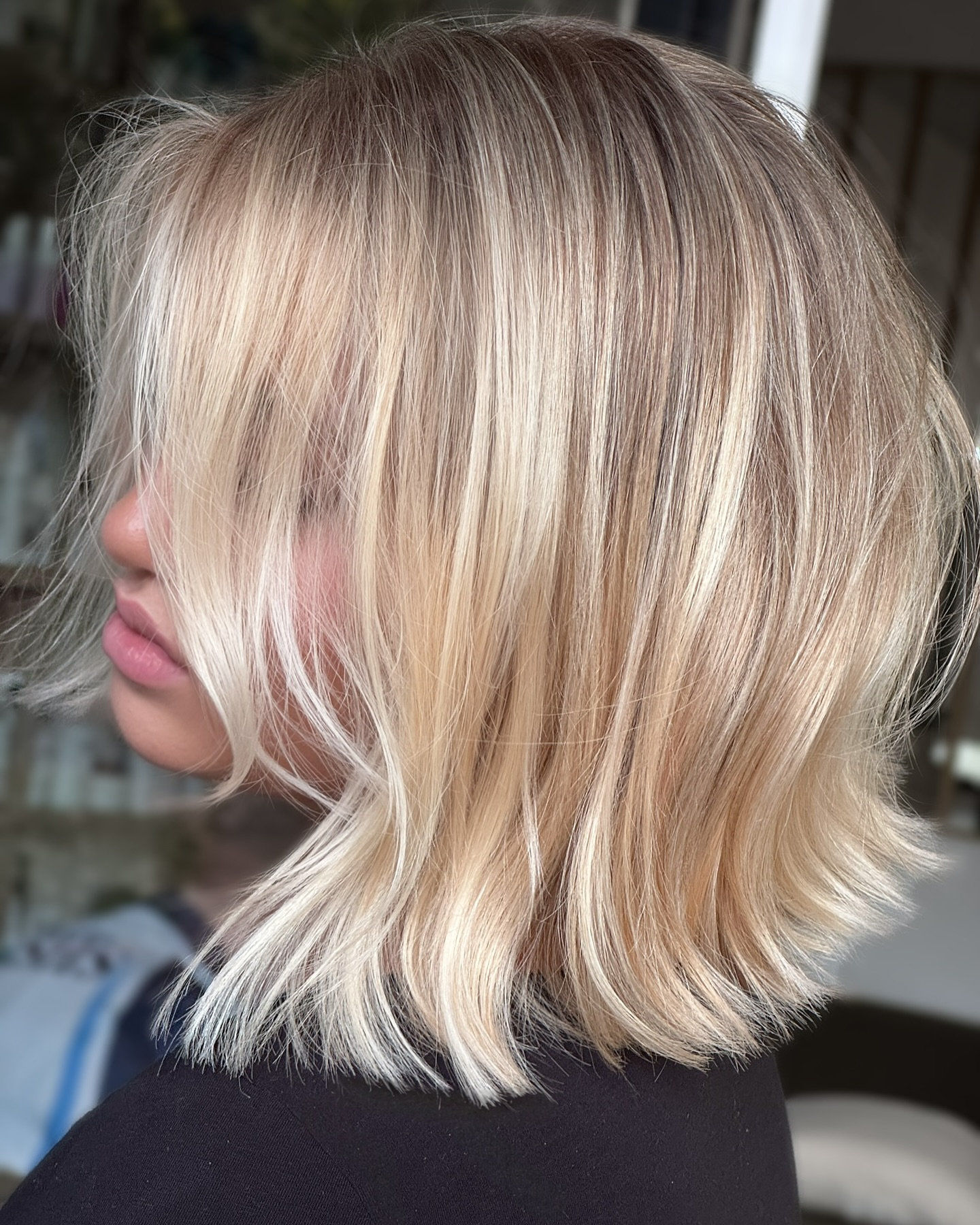 24 Trendy Short Hairstyles for Summer 2025