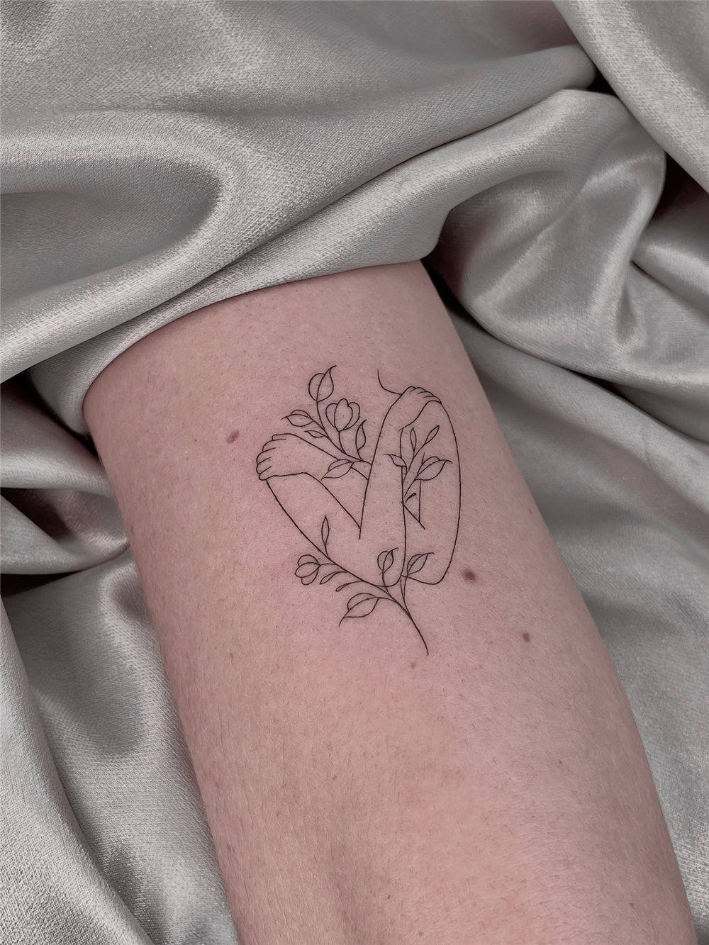 50+ Minimalist Tattoos for Girl with Meaning