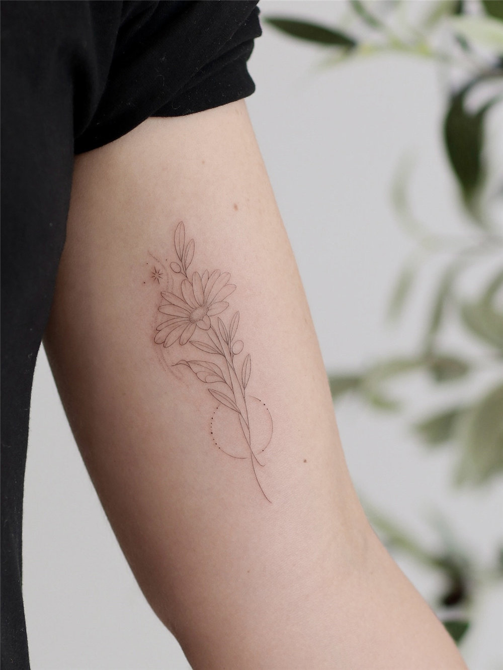 50+ Minimalist Tattoos for Girl with Meaning