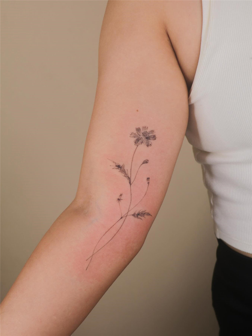 50+ Minimalist Tattoos for Girl with Meaning