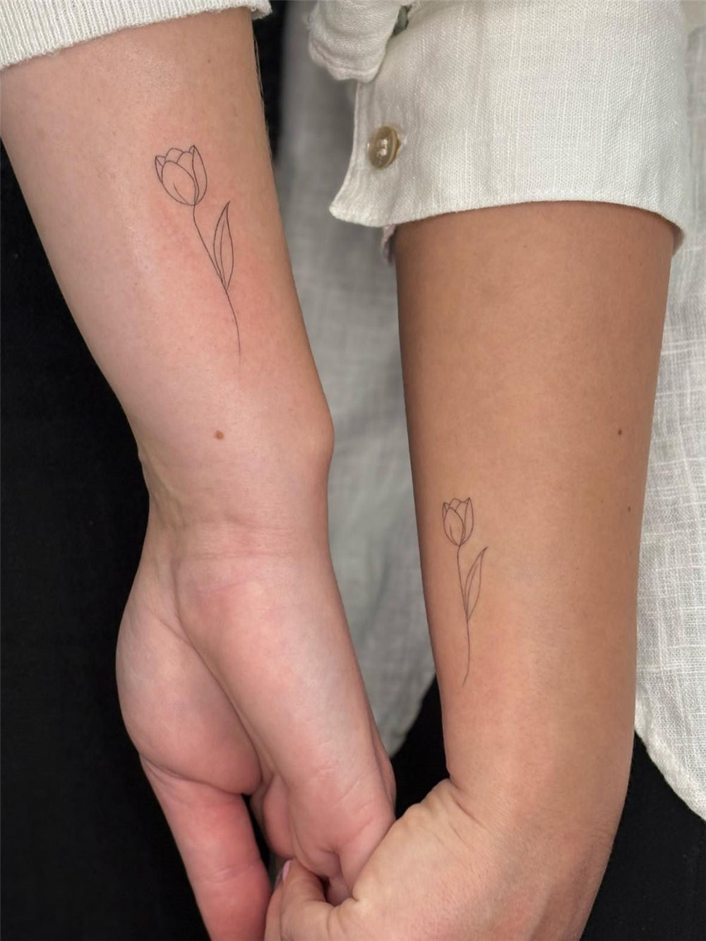 50 Fine Line Tattoo List: The Best of Minimalist Ink