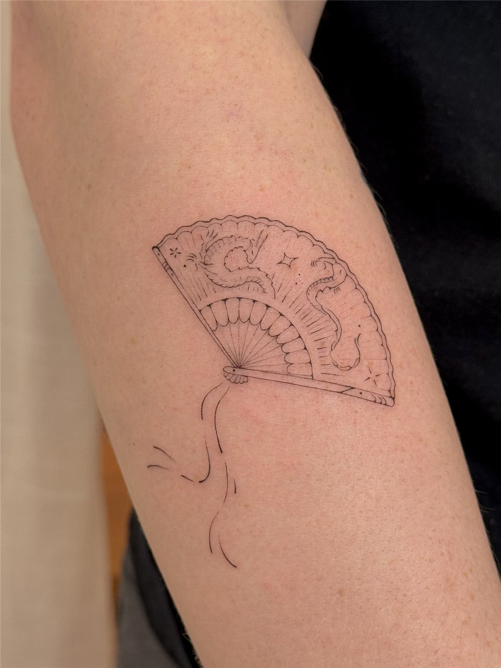 50 Fine Line Tattoo List: The Best of Minimalist Ink