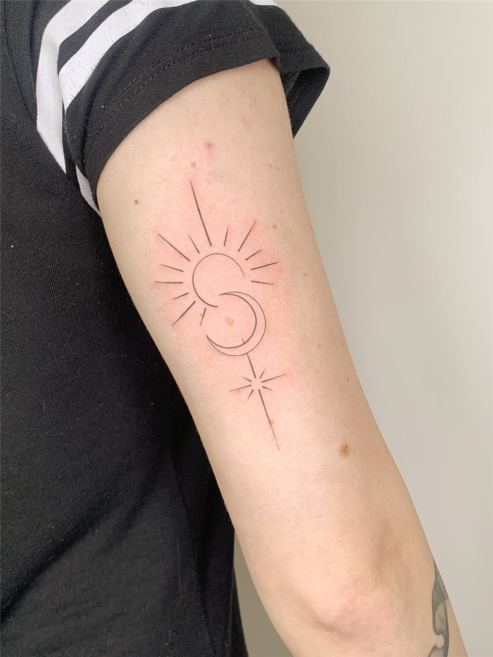 50+ Best Tattoo on Arm Ideas for Women 2025
