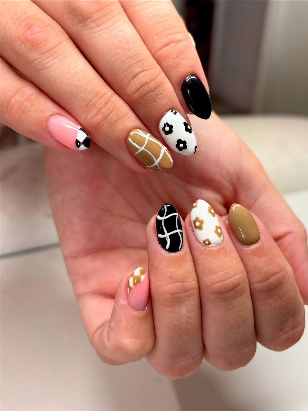 90 Latest Fall Nails 2025 Trends