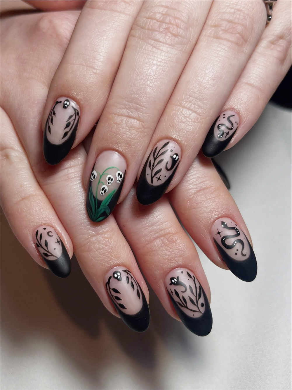 Top 62 Halloween Nail Ideas You’ll Want to Try in 2025 👻