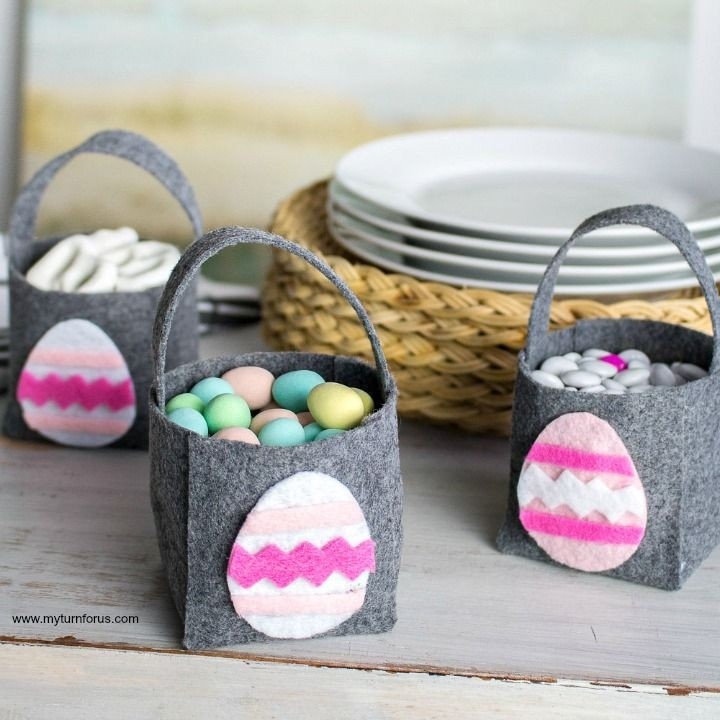 Easy and cute Easter crafts Ideas for kids, include heart designs, floral tattoos and more. There have bunny paper cut, Easter eggs painting, crochet and so on. #eastercrafts #eastercraftsfor kids #eastercraftsdiy