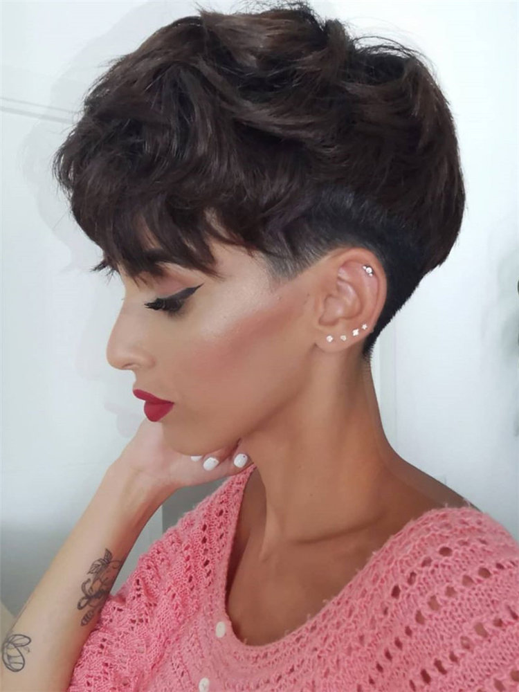 Short hairstyle for women: we have put together 50 of the best short haircuts. Such as short bob hairstyles, short curly hair and so on.
