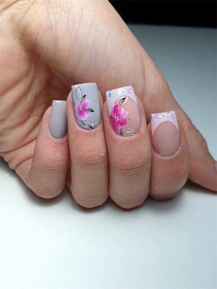 french nail designs ideas, include glitter nails, short nails, and long nails designs and more. If you want to manicure, you can browse our website from time to time. #frenchtipnails #frenchnails #nailart