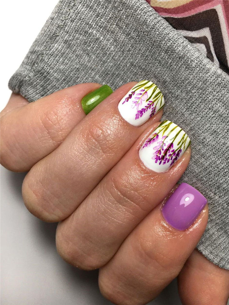 40 Flowers Nails Designs For Spring and Summer - Flymeso Blog