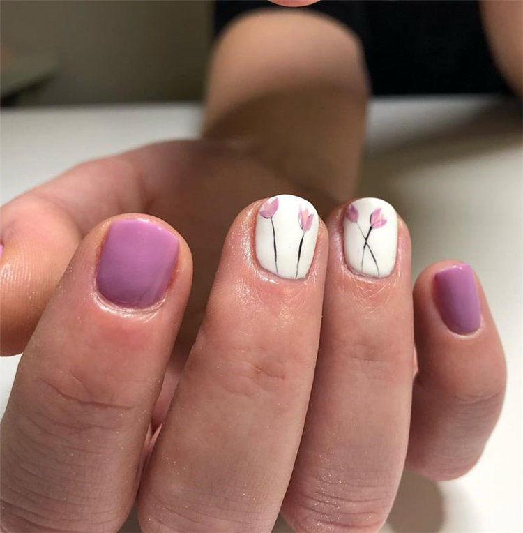 Are you looking for the nails designs for spring? we have found 40 stylish flowers nails ideas. From purplr lavender nails to rose nails and more. You will finding a nail art that you love and that suits spring. #springnails #flowersnails #summernails