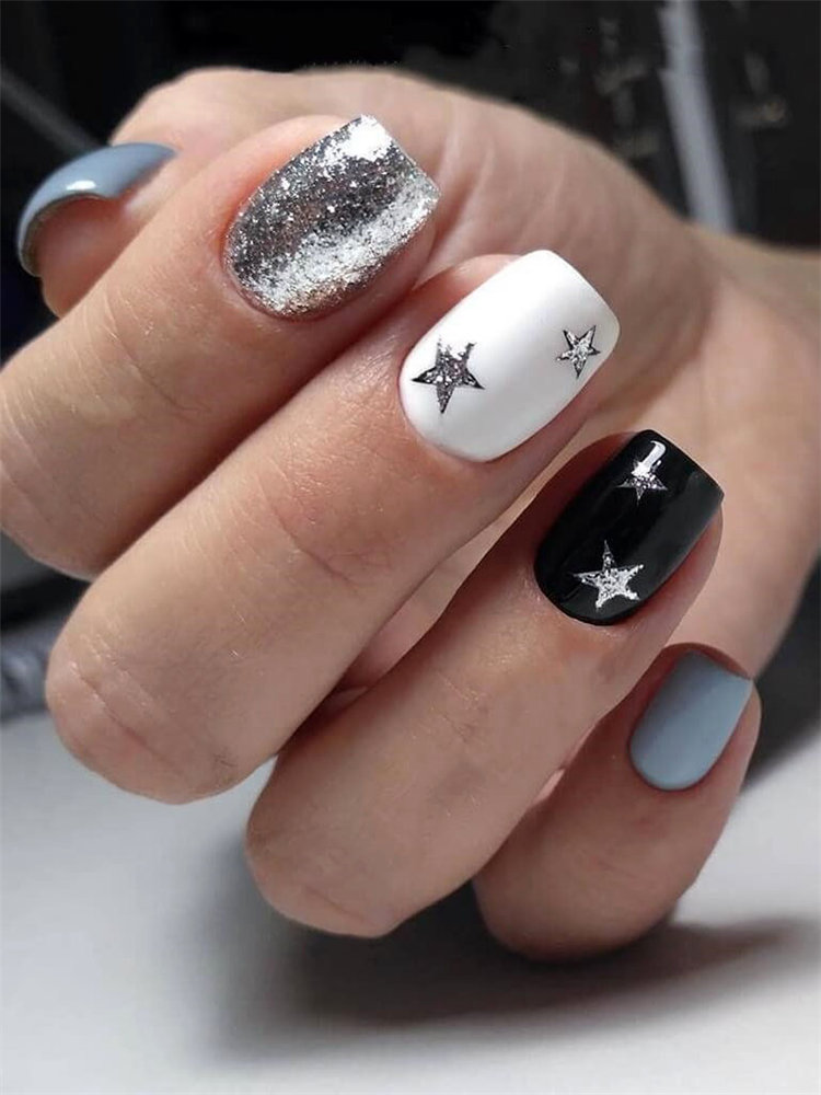 Black nail art has become one of the hottest looks in nails. We have found 40 edgy black nails designs ideas include french nails, square, round. Balck nail would be perfect for a any occasion.  #blacknails #nailart #nails