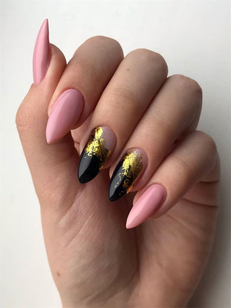 Black nail art has become one of the hottest looks in nails. We have found 40 edgy black nails designs ideas include french nails, square, round. Balck nail would be perfect for a any occasion.  #blacknails #nailart #nails